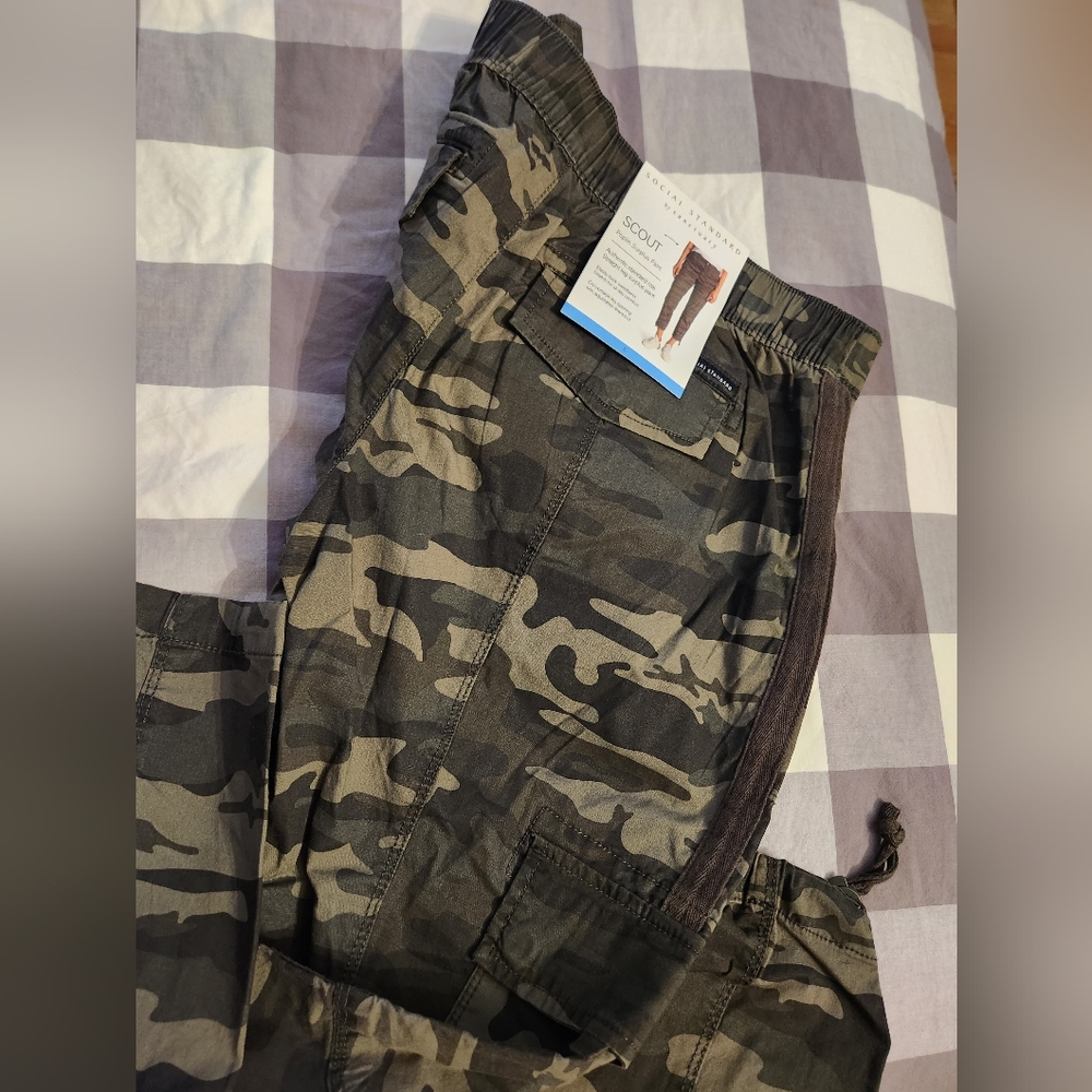 Pants - Picture 3 of 3